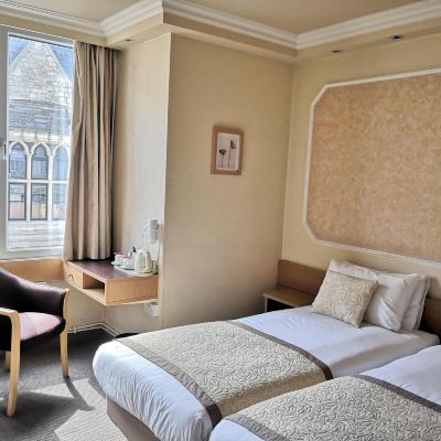 Standard Twin Room Lancaster Hall Hotel Promo Code